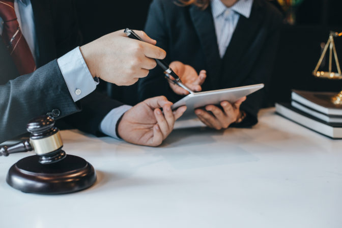 Advokáti, kancelária