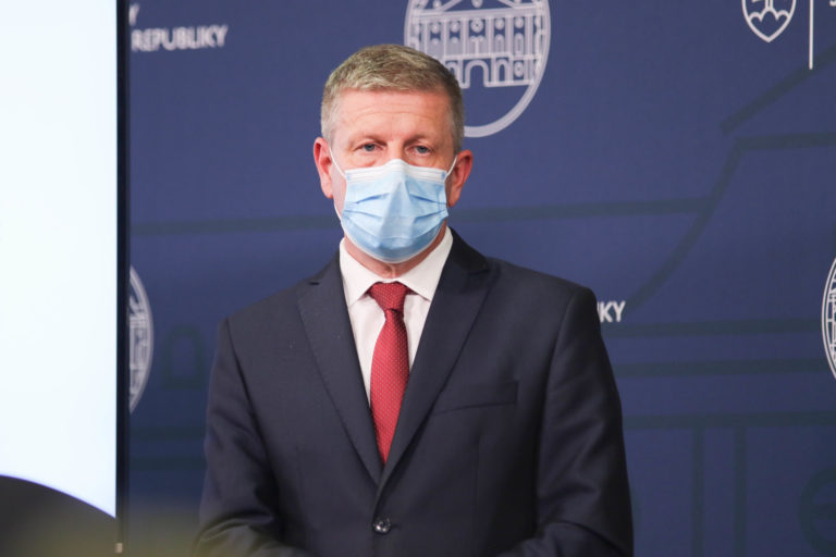 VLÁDA: Rokovanie 33. schôdze