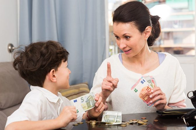 Peniaze, deti, sporenie, rodičia