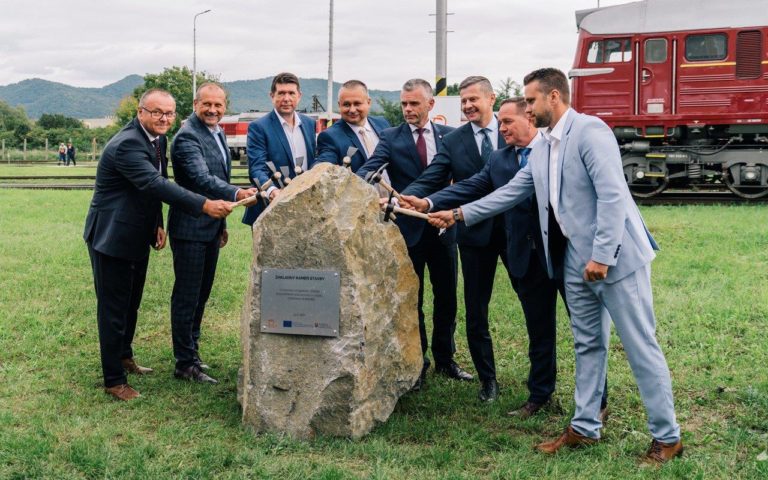 Pritomni poklepali zakladny kamen novej stavby thu v humennom ktora sa zacne realizovat v najblizsich tyzdnoch.jpg