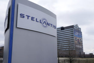 Stellantis, F1 Holdings