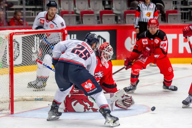 HC Slovan Bratislava, HC Oceláři Třinec