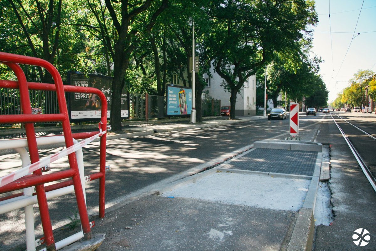 Dopravný podnik Bratislava, električka,