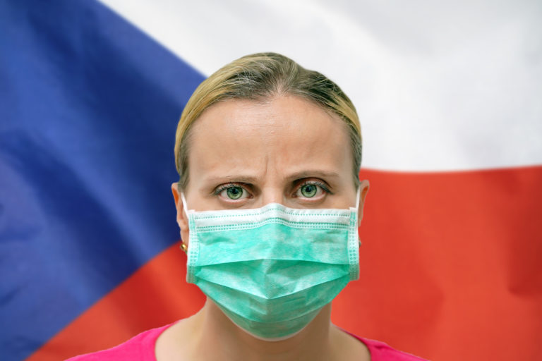 česko, rúško, koronavírus