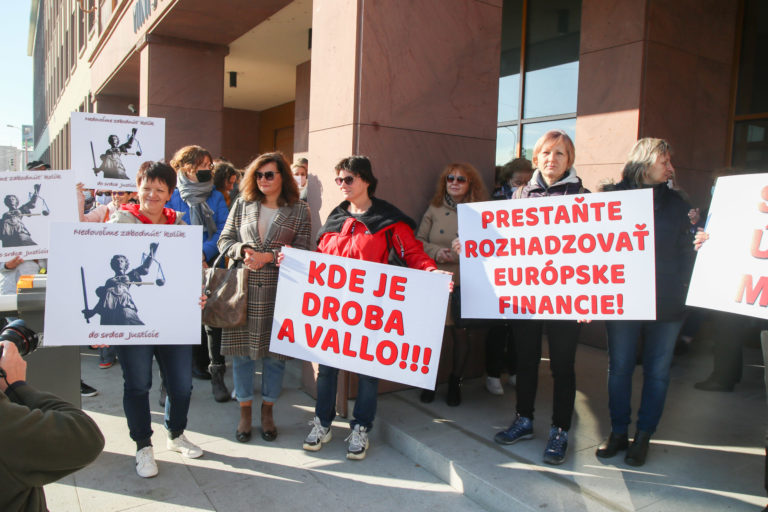 Protest proti súdnej mape