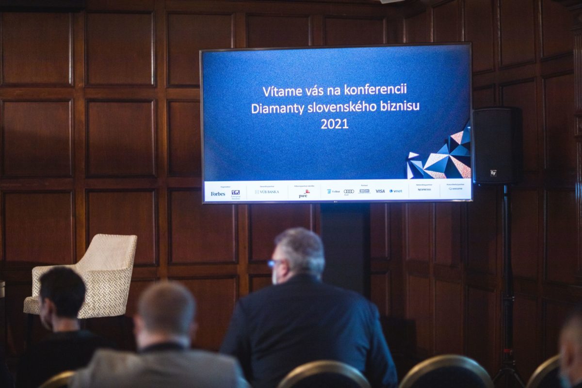 Konferencia.jpeg