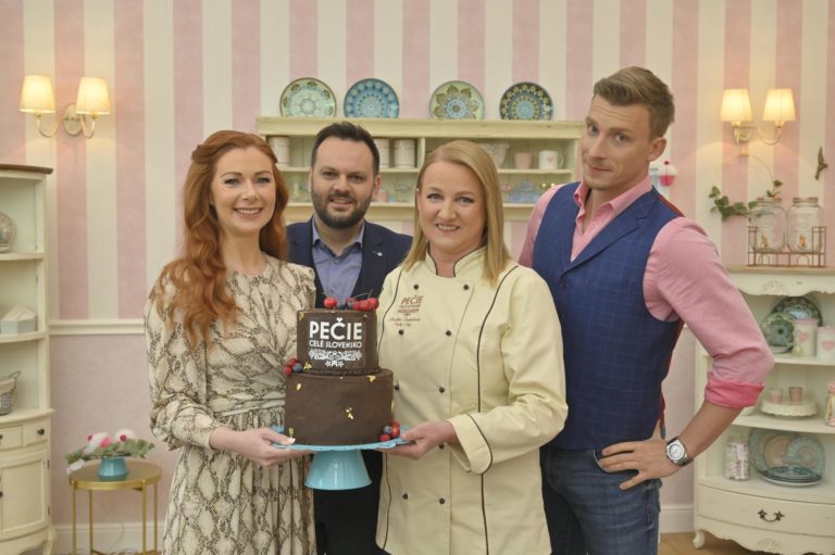 Moderatori sutaze milan zimnykoval a juraj baca porotkyne petra tothova a jozefina zaukolcova_3.jpg