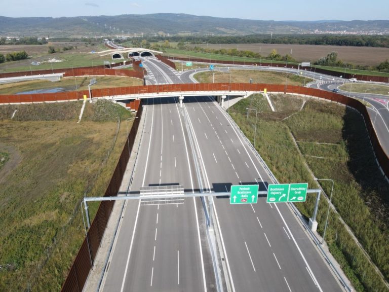 Diaľnica D4, obchvat Bratislavy