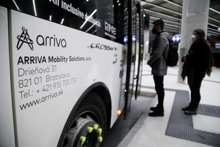 DOPRAVA: Nový autobusový prepravca ARRIVA v BSK