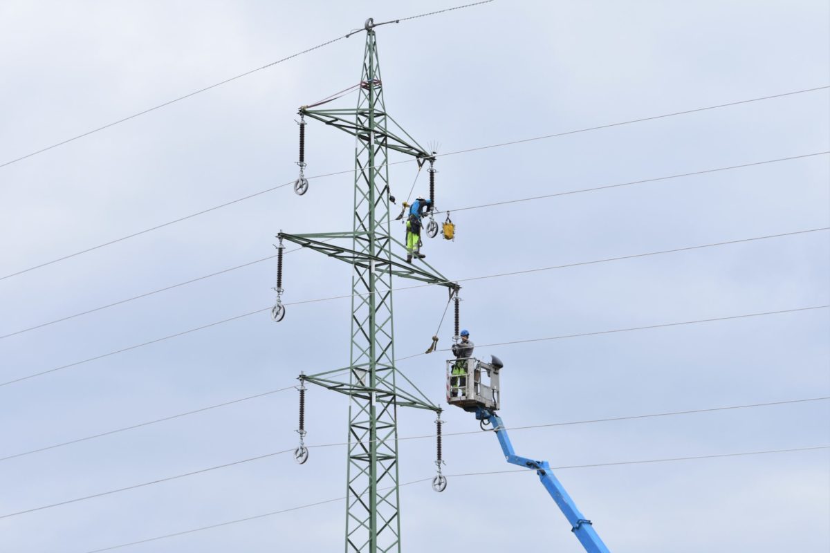 Elektrické vedenie, elektrina