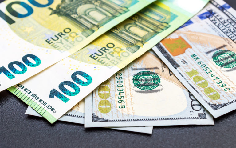 Dolár, euro
