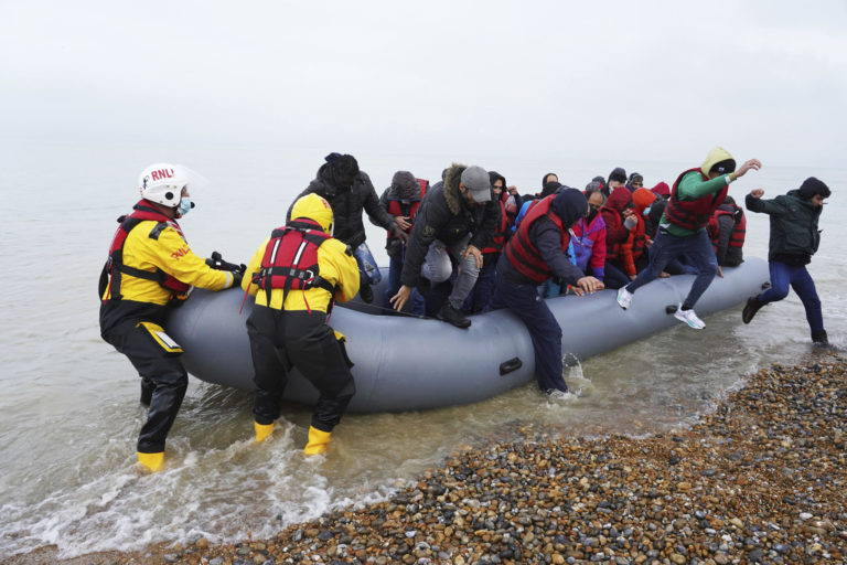 Migranit, utečenci, Británia