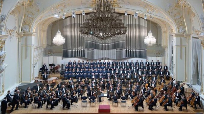 Slovenska filharmonia a slovensky filharmonicky zbor.jpg