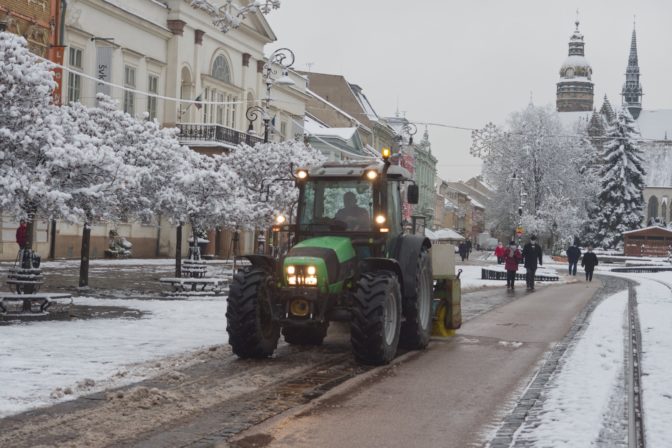 Zimna udrzba kosice nocne vyjazdy sypace.jpg