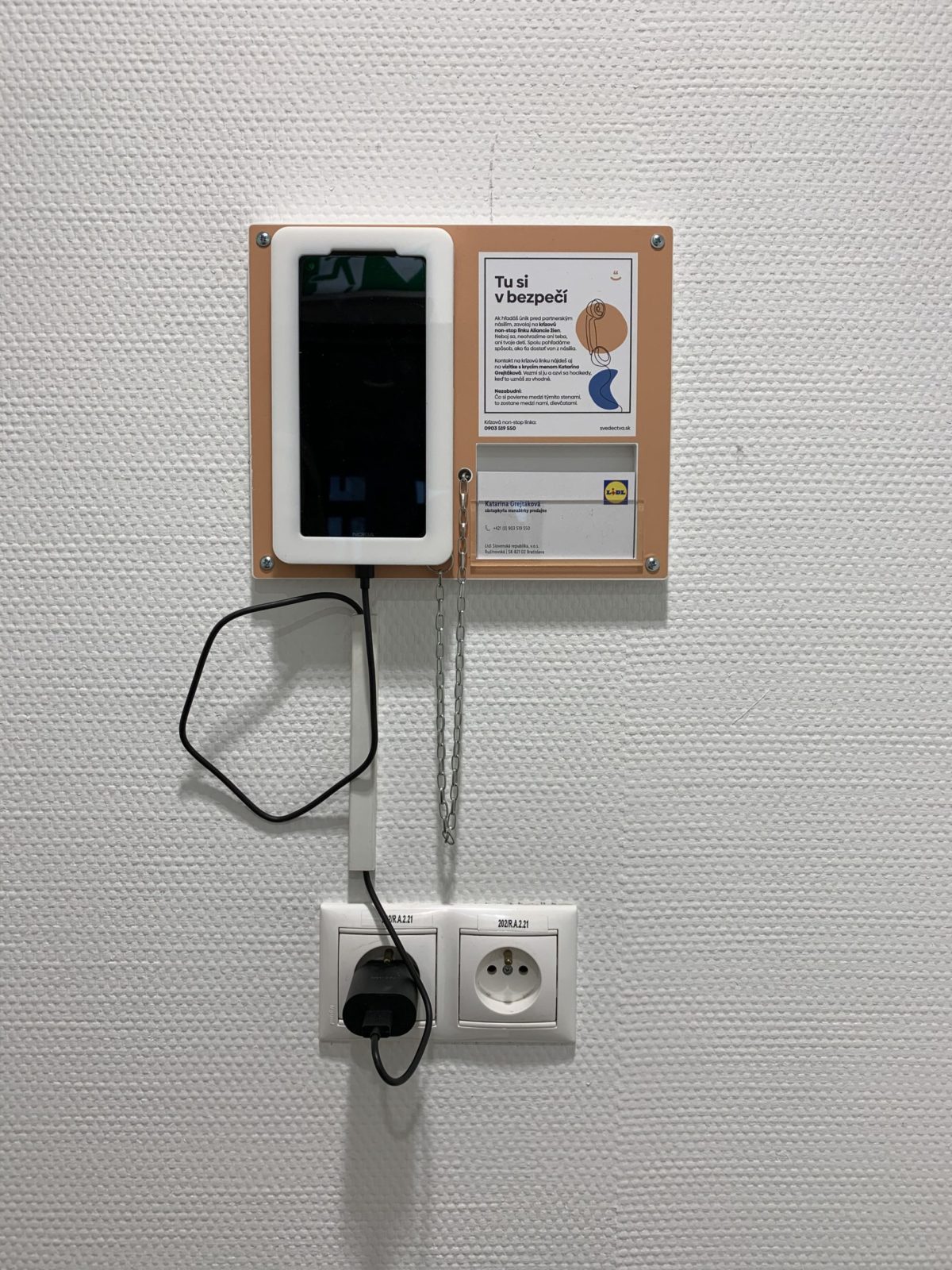 Lidl_svedectva_telefon.jpg