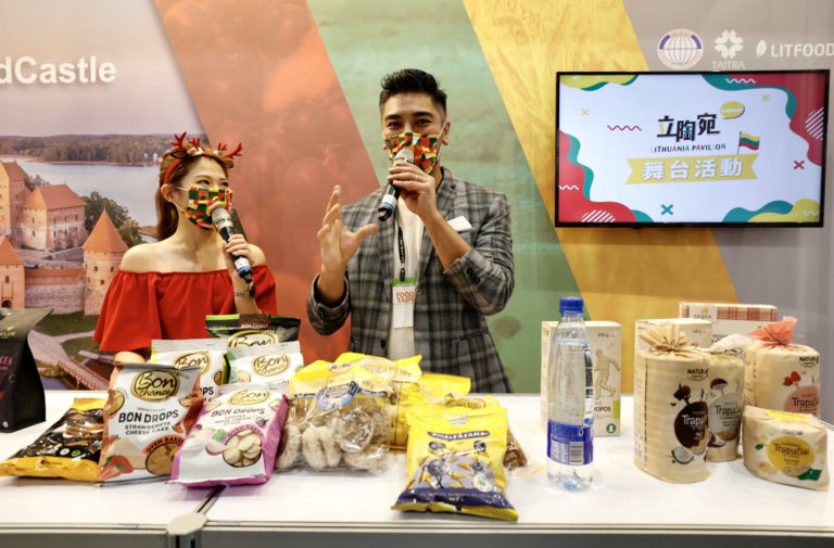Lit_food_fair 1.jpg
