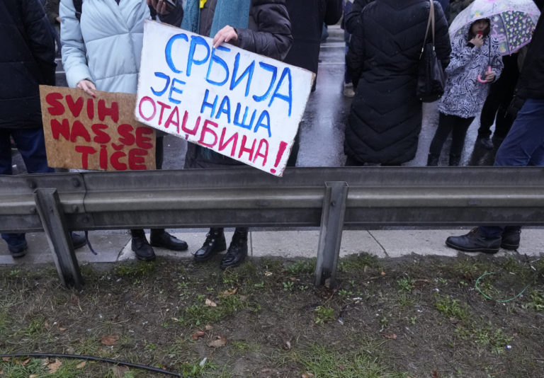 SRBSKO: Demonštranti na protest proti ťažbe lítia znovu zablokovali cesty