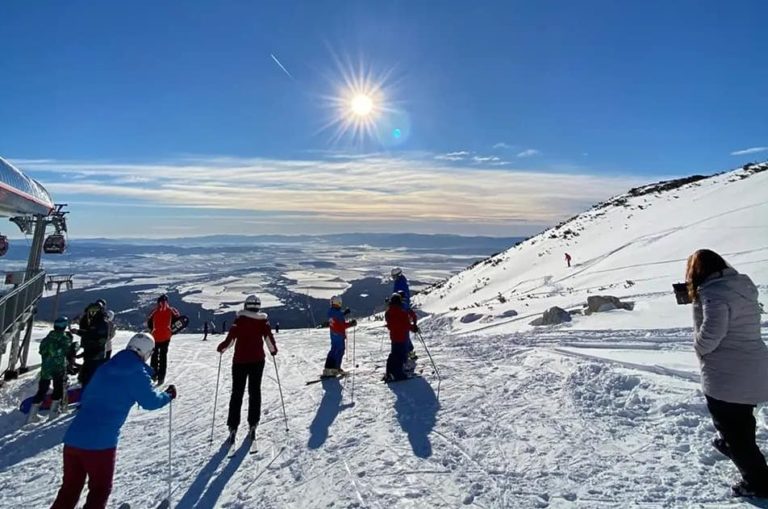 Lyžovanie, lyžovačka, lyžiar, Lomnické sedlo