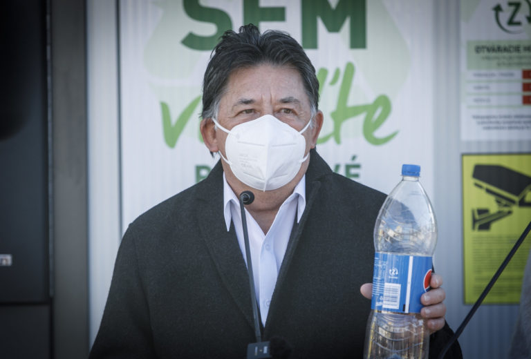 ENVIRO: Zálohovanie PET fliaš a plechoviek