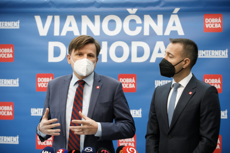 POLITIKA: Drucker a Hlina spájajú sily