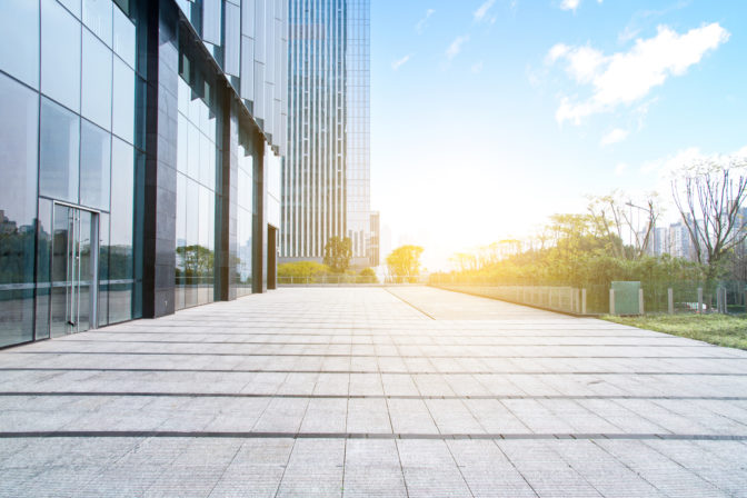 Nehnuteľnosti, komerčná budova