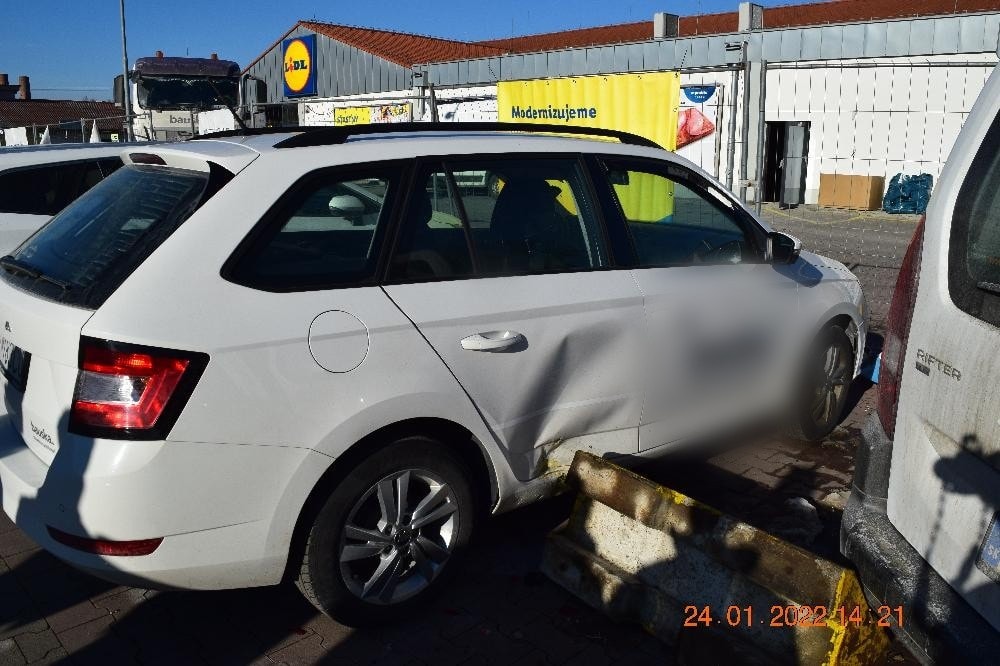 Nehoda auto