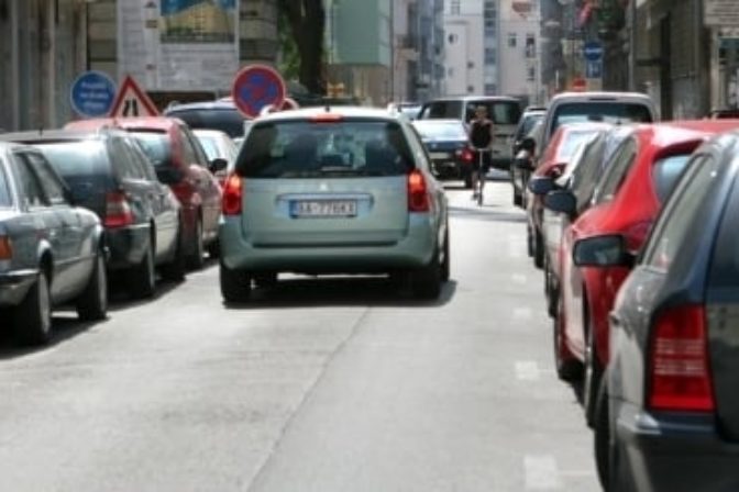 Od dnes platí regulované parkovanie v troch bratislavských zónach.