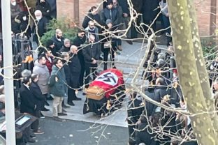 Pohreb nacisticka vlajka