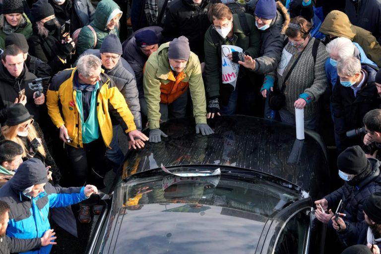 Protest proti ťažbe lítia v Srbsku