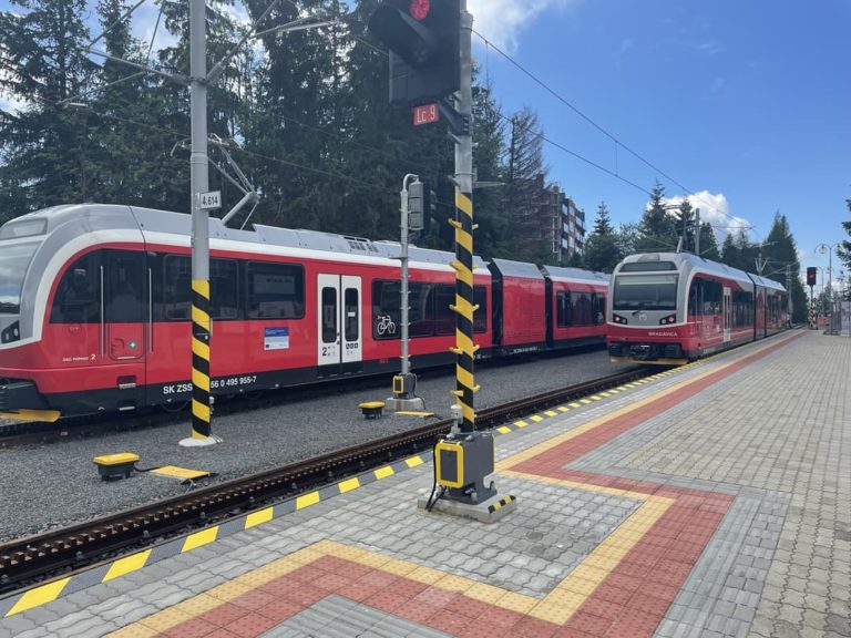 Vlak, železnice, ŽSR
