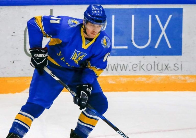 Andrij Denyskin, hokej
