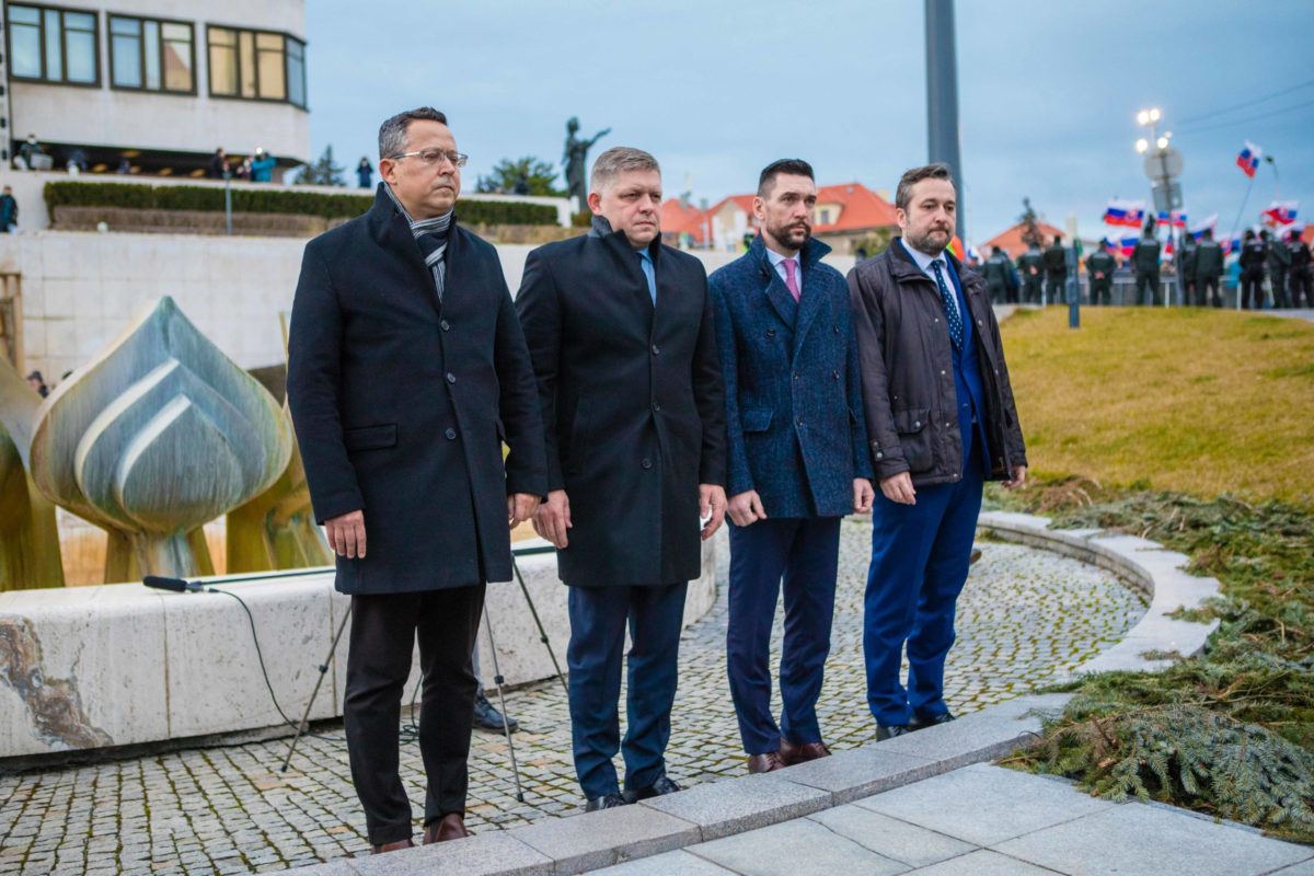 PROTEST: Spolu proti zrade!