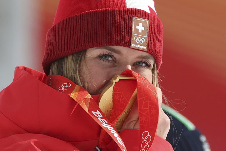 Corinne Suterová