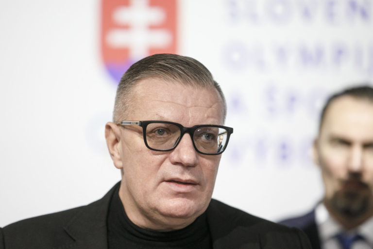 SOV: Prípravy  počas tlačovej besedy po zasadnutí výkonného výboru Slovenského olympijského a športového výboru (SOV) o prípravách na XXIV. zimné olympijské hry (ZOH) 2022 v Pekingu i na Olympijský festival. Bratislava, 13. január 2022.  na ZOH 2022 v Pekingu
