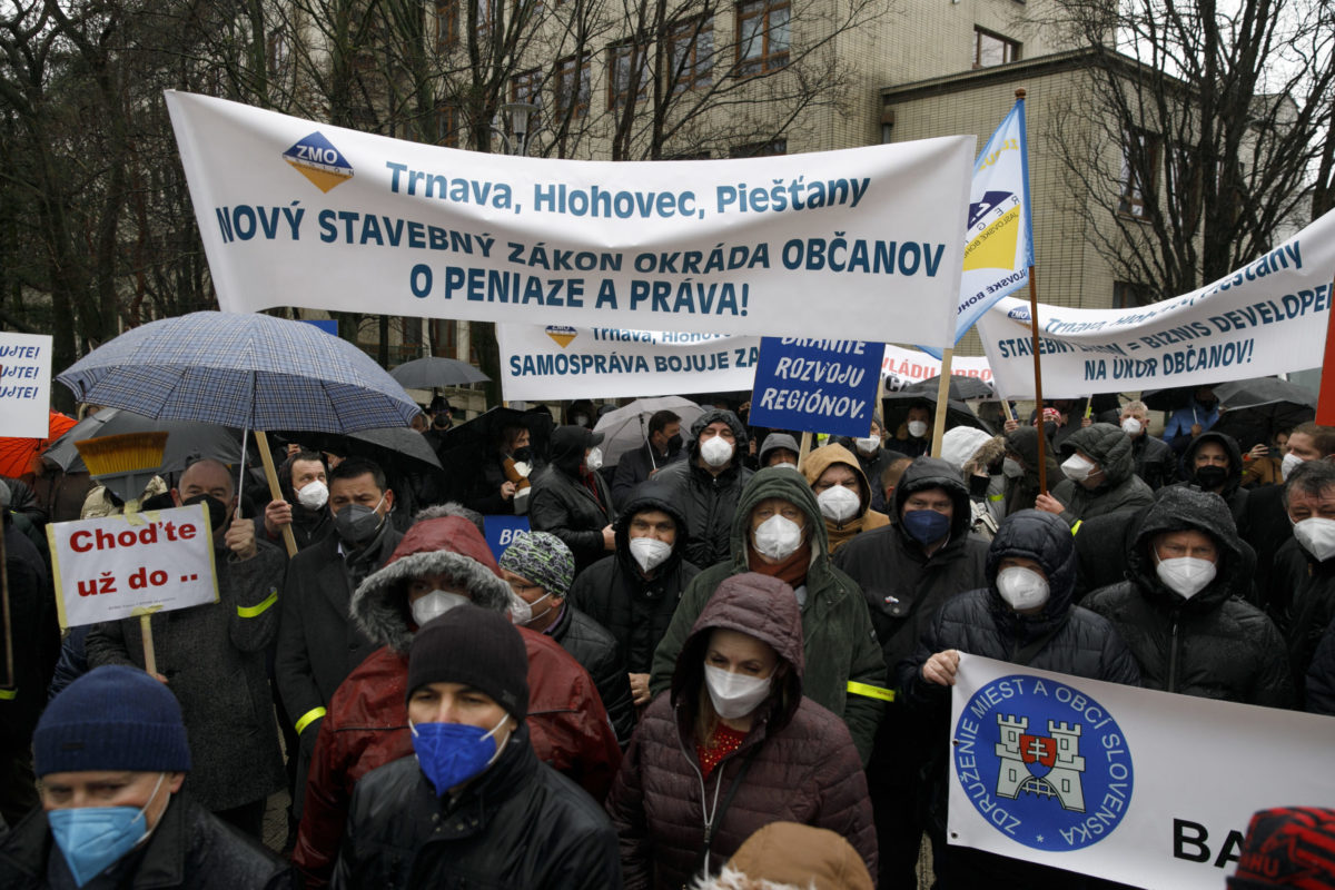 ZHROMADENIE: Mestá a obce predstavili požiadavky