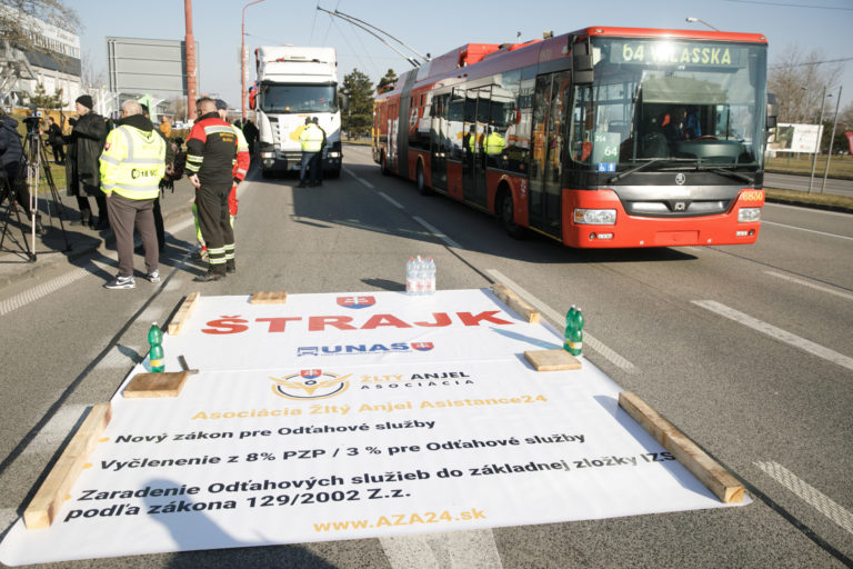PROTEST: Autodopravcov za zníženie ceny PHM