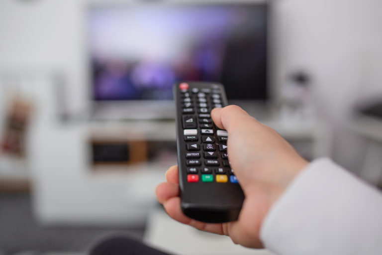 Televízia, televízor