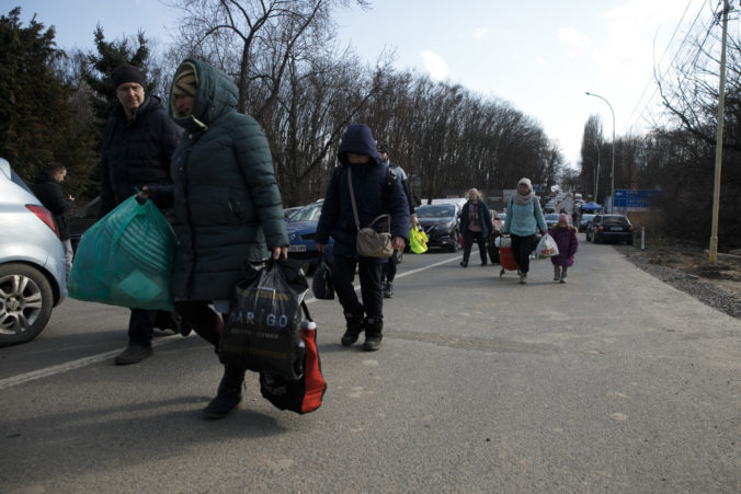 UKRAJINA: Vojnoví utečenci