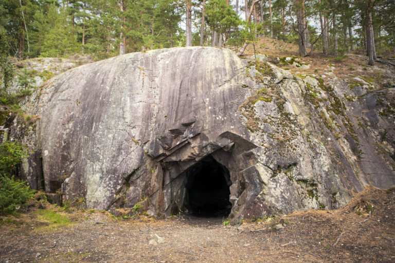 Jaskyňa