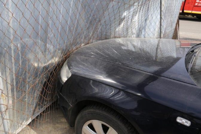 Dopravná nehoda, auto