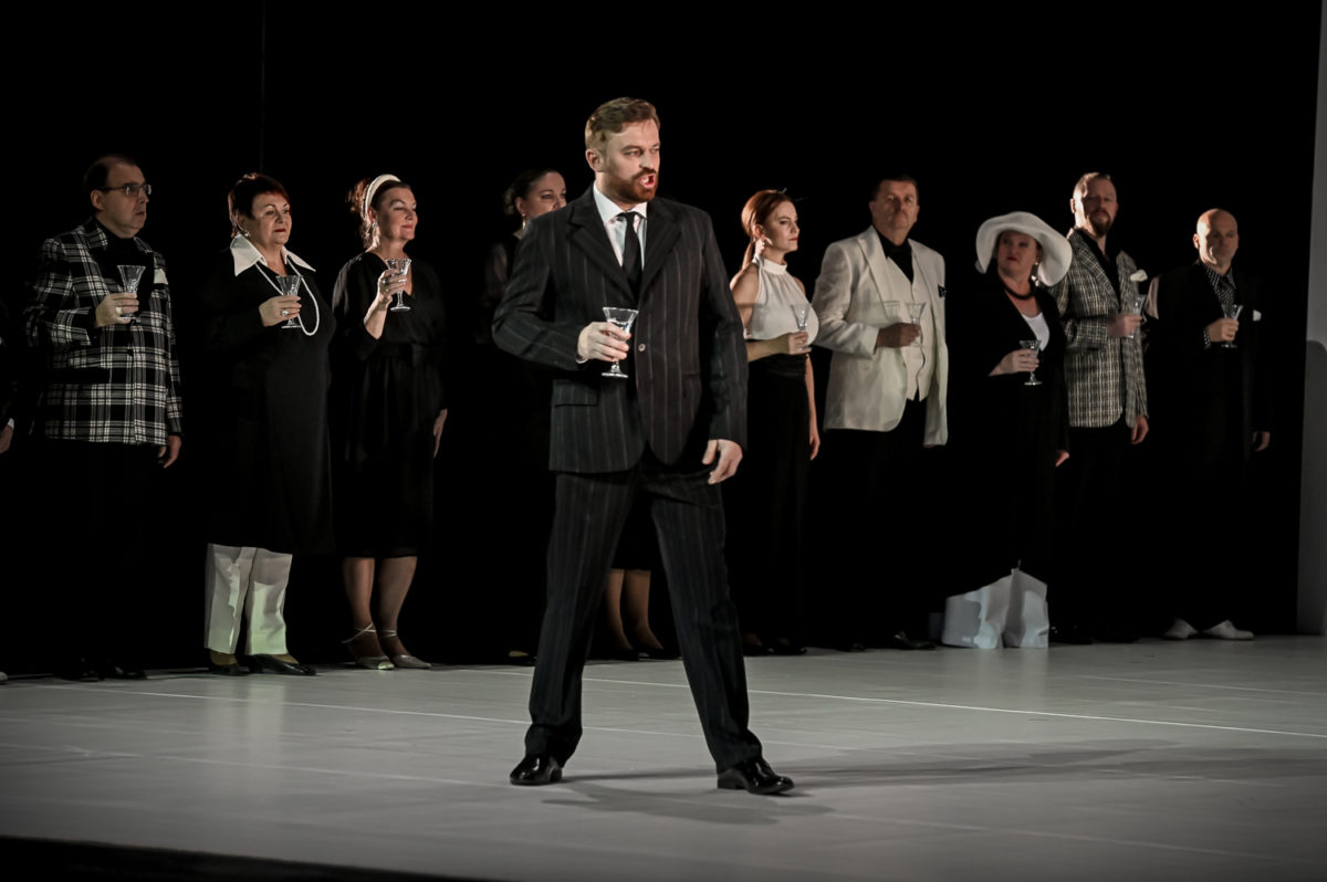 La traviata_pavol brslik alfredo germont zbor.jpg