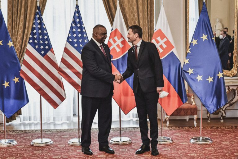 Lloyd Austin, Eduard Heger