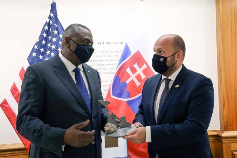 Lloyd Austin, Jaroslav Naď