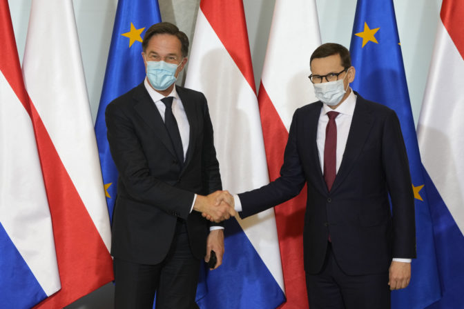 Poland Russia Ukraine War Dutch Prime Minister Mark Rutte, left, and Poland's Prime Minister Mateusz Morawiecki shake hands during their meeting in Warsaw, Poland, on Monday