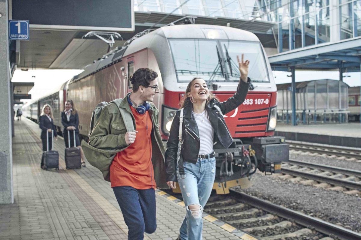 Pre zssk je vychova mladych zelezniciarov poslanim. v skolskom roku 2022 2023 sa v ramci celeho slovenska otvara moznost studia v odbore mechanikelektrotechnik.jpg