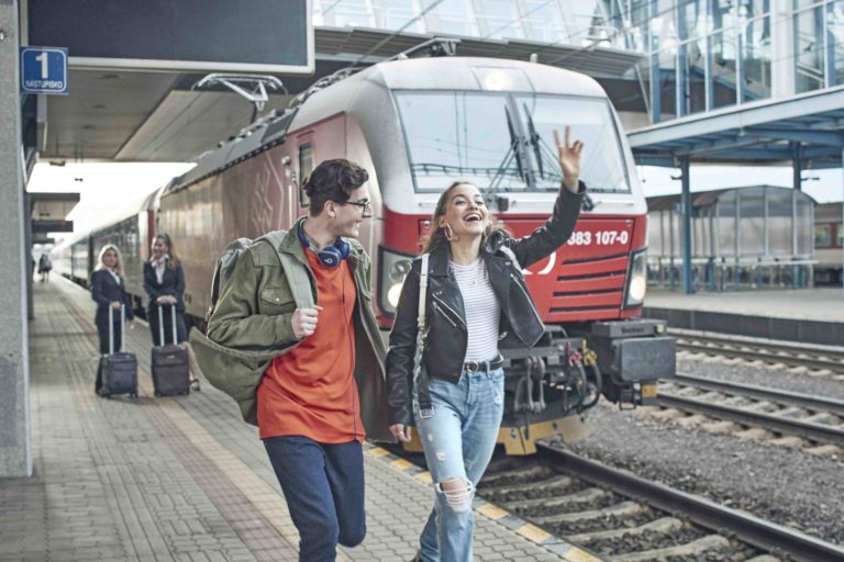 Pre zssk je vychova mladych zelezniciarov poslanim. v skolskom roku 2022 2023 sa v ramci celeho slovenska otvara moznost studia v odbore mechanikelektrotechnik.jpg