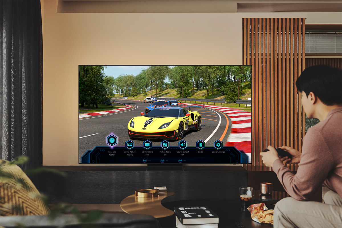 Qn90b_lifestyle_03.jpg
