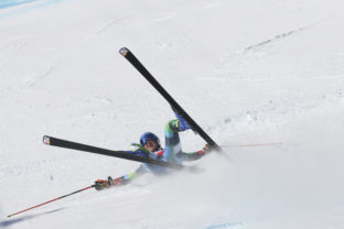Switzerland Alpine Skiing Slovenia's Meta Hrovat falls during the second run of an alpine ski, women's World Cup giant slalom, in Lenzerheide, Switzerland World Cup