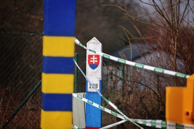 Dočasné útočisko, polícia