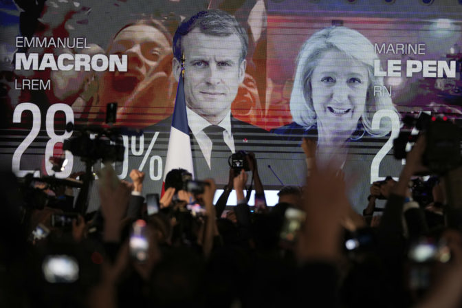 Emmanuel Macron, Marine Le Penová, voľby